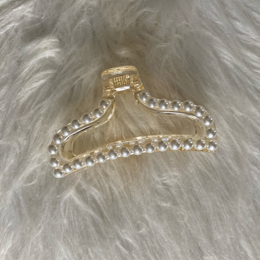 Pearl Hair Clip